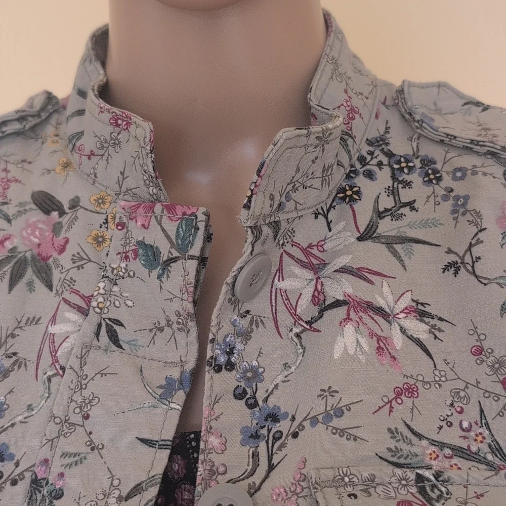 Utility Style Light Jacket - Picture 2 of 7